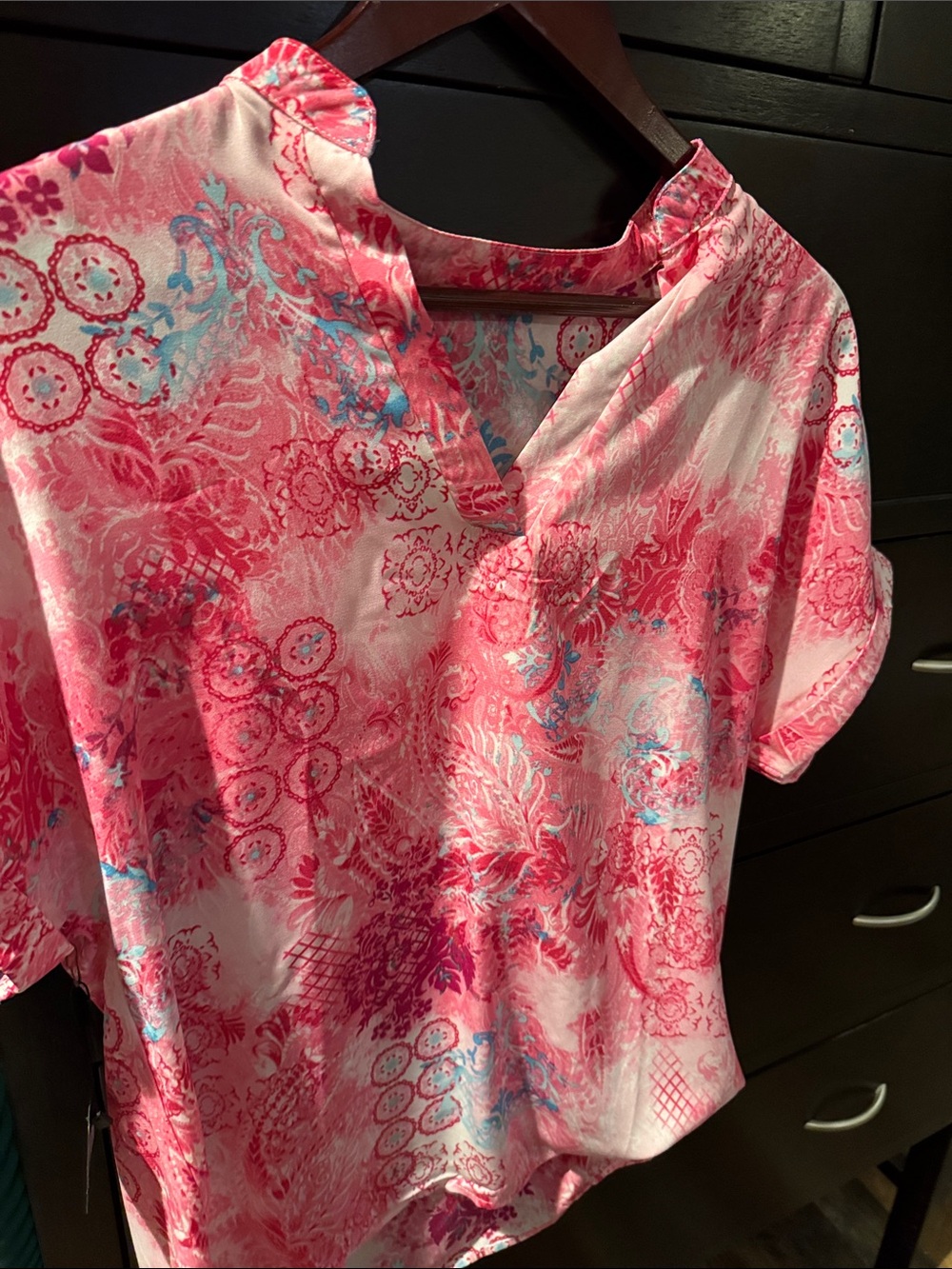 Women's Pink Printed V-Neck Short Sleeve Top